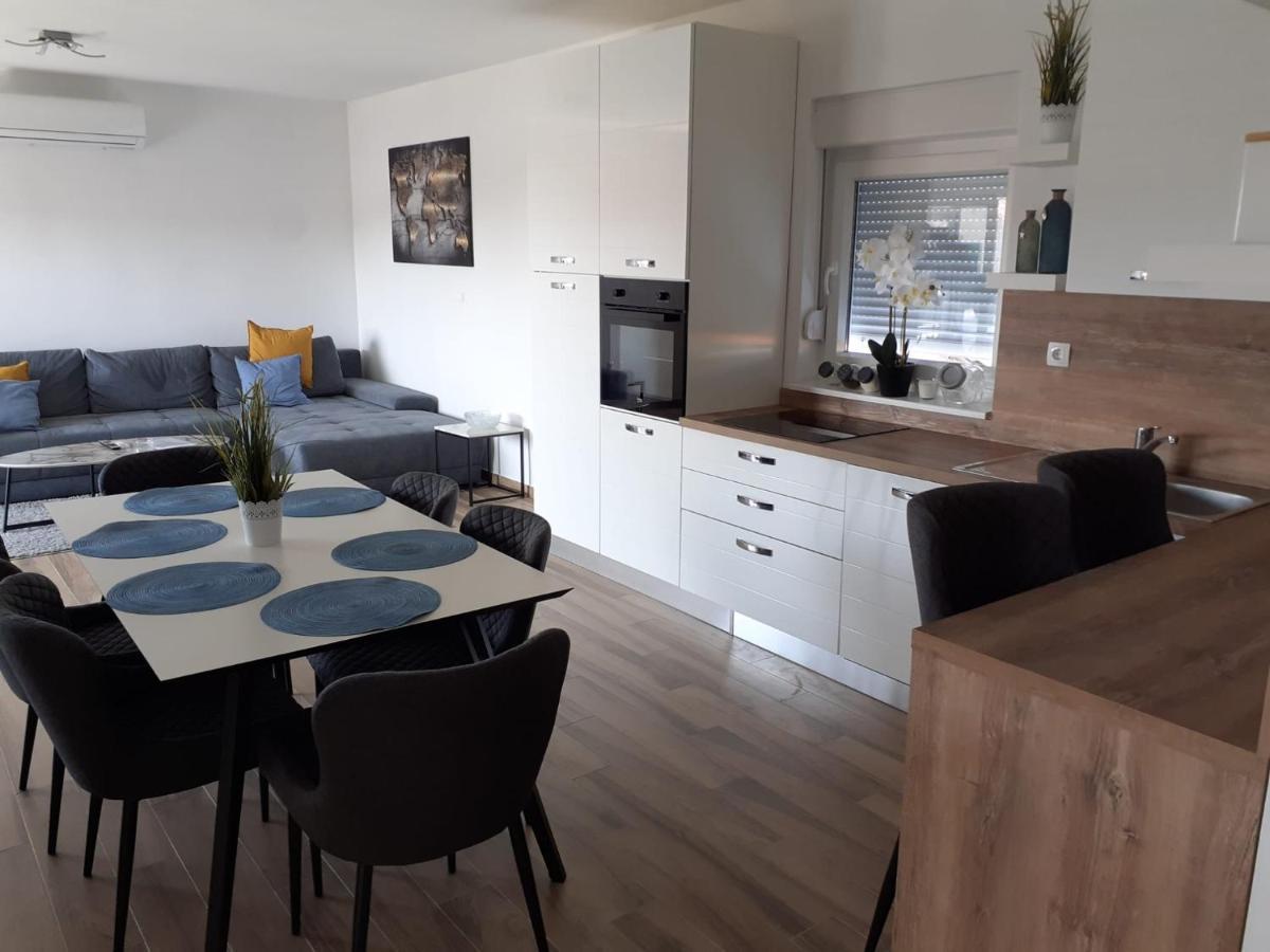 Adria-Appartment-Island-Vir #Sea #Beach #Wifi #Privateparking #Netflix Exterior foto