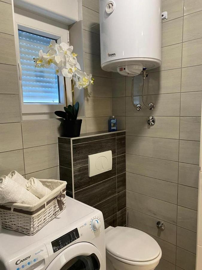 Adria-Appartment-Island-Vir #Sea #Beach #Wifi #Privateparking #Netflix Exterior foto