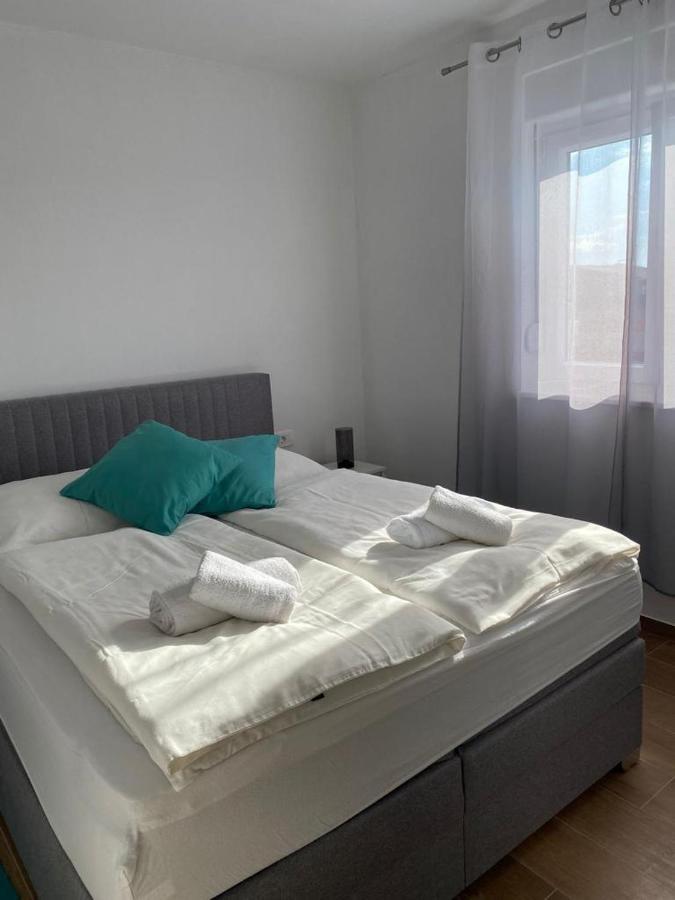 Adria-Appartment-Island-Vir #Sea #Beach #Wifi #Privateparking #Netflix Exterior foto